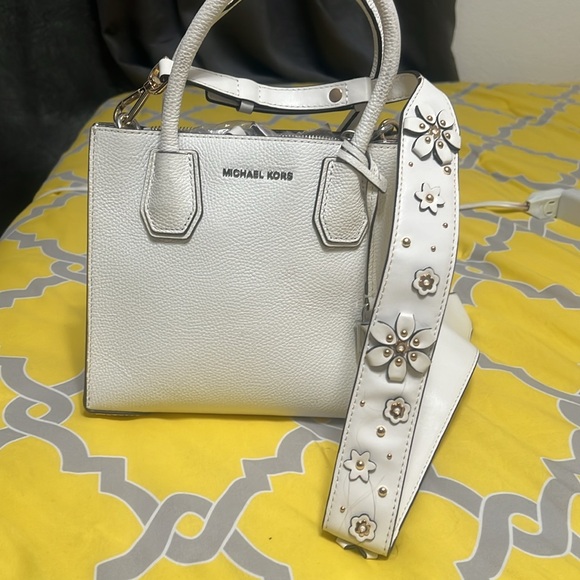 Michael Kors Handbags - Michael kors handbag